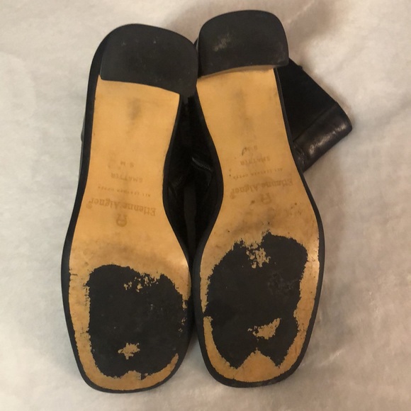 Etienne Aigner 100% black leather sz 8 booties with zipper and 2.25” heel - Picture 9 of 12